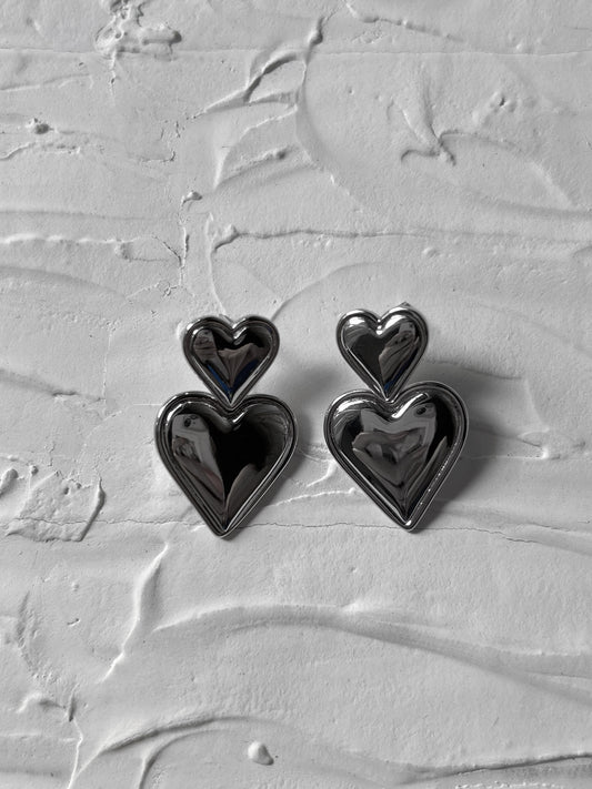 Ever silver love earrings